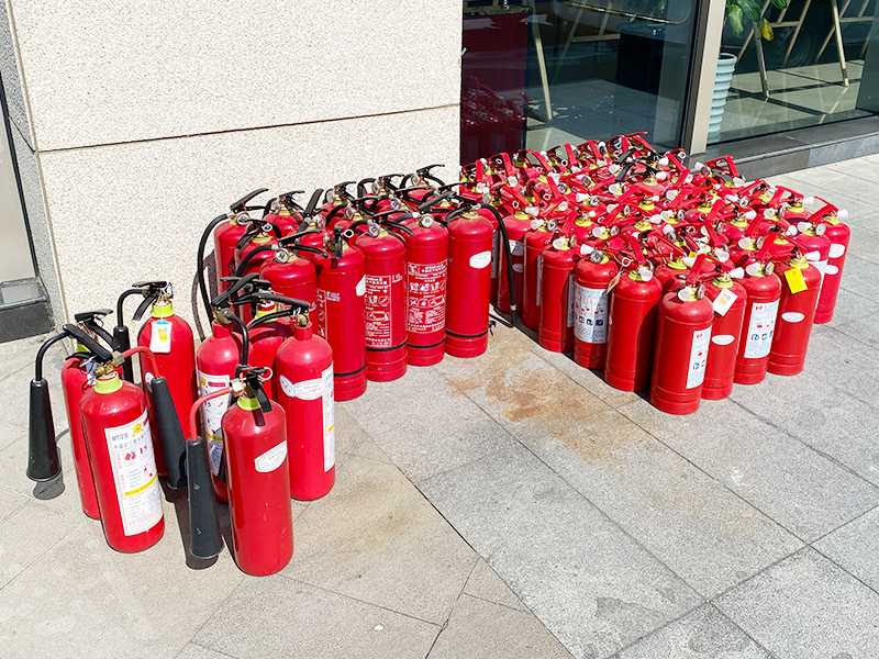灭火器.jpg